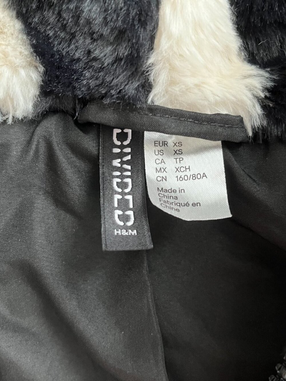 H&M Fuzzy Checkerboard Vans Style Jacket Coat XS Black and White - Picture 6 of 7